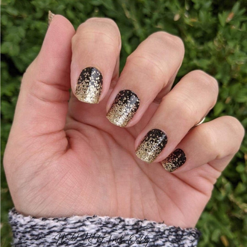 *Retired* Color Street: Ring It In | Black Gold Glitter Gradient Party Sparkle - Picture 2 of 14